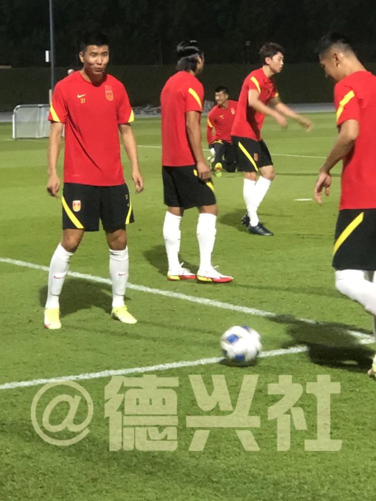 意甲球队展开战术革新，意欲改变命运