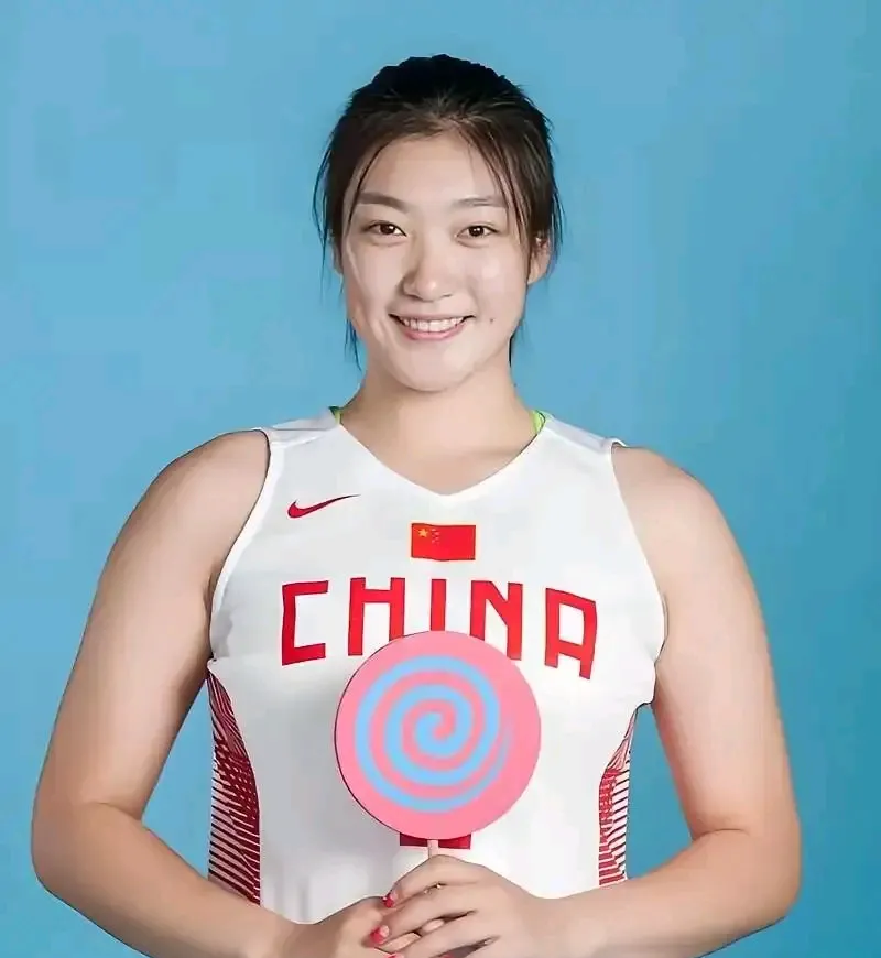 包含没有李梦照样赢球！宫鲁鸣计谋得逞，替身6战76分成女篮得分王的词条