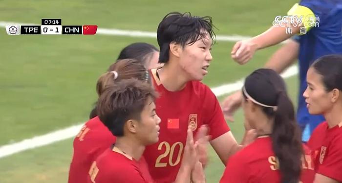 东亚杯-补时阶段险失球中国女足雨战0-0日本队无缘冠军
