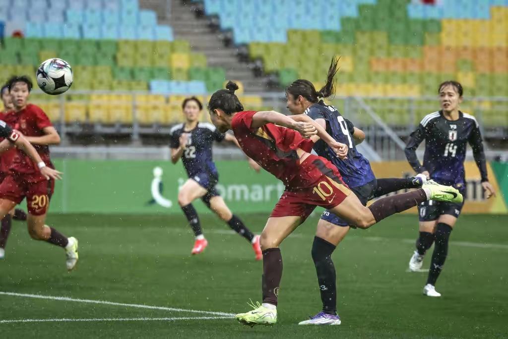 关于东亚杯-补时阶段险失球中国女足雨战0-0日本队无缘冠军的信息