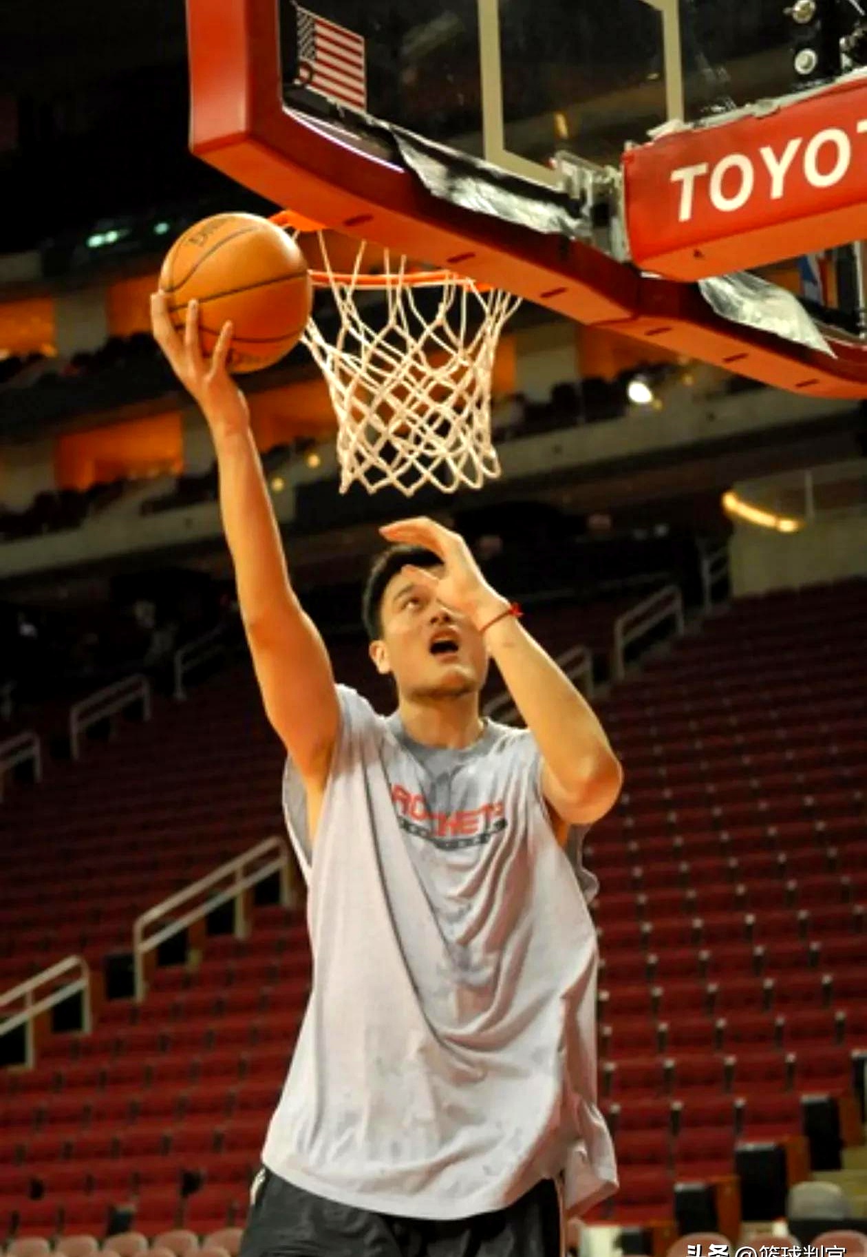 包含杨瀚森谈NBA的身体对抗：很强硬但比较文明不会有过度的动作的词条