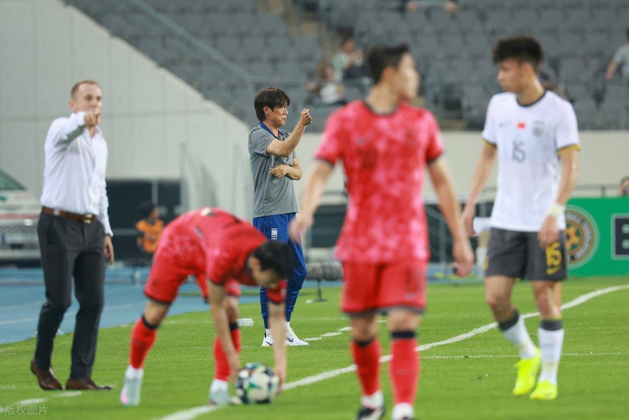 关于东亚杯-朱辰杰冒顶送礼国足首战0-3完败韩国的信息