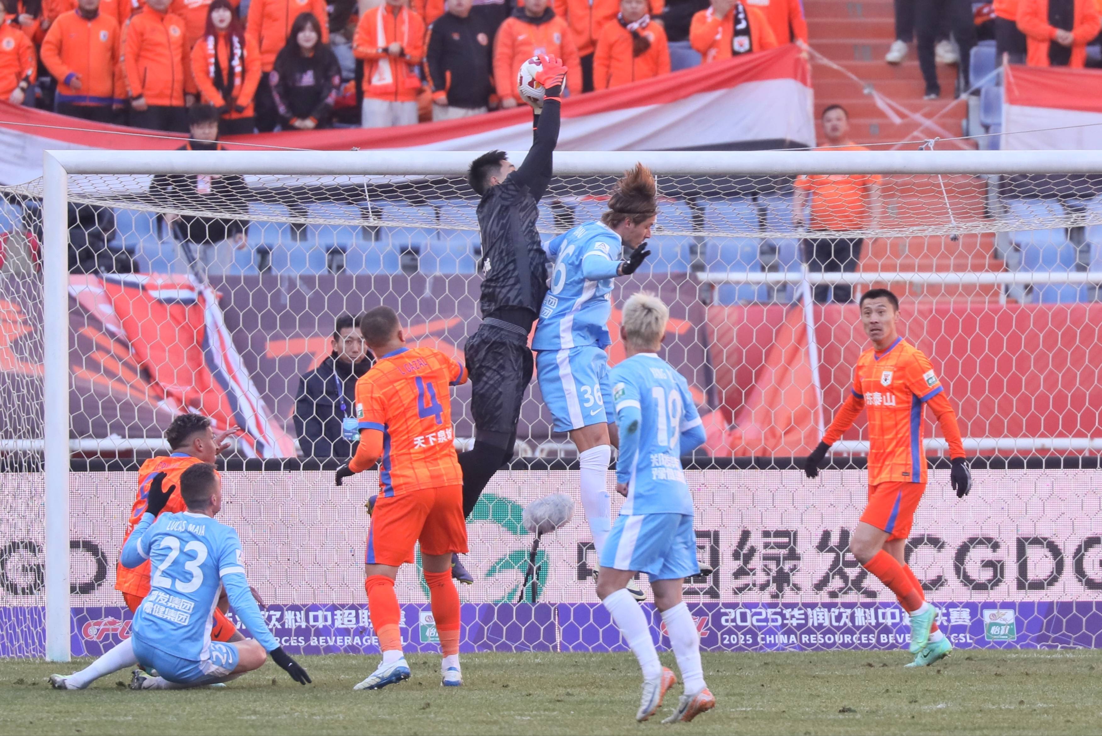 顶级联赛中球队实力悬殊赛况吸引眼球的简单介绍
